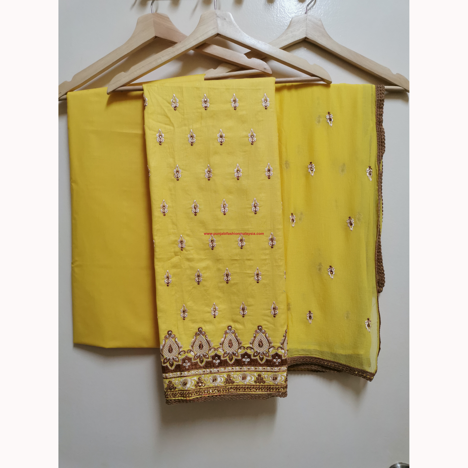 cat-yellow-3-piece-suit.png